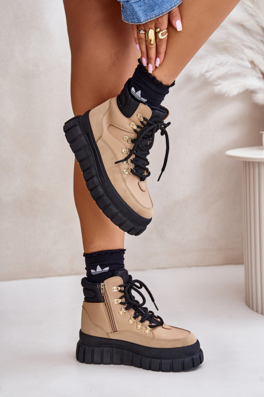 Femminile riscaldamento Stivali scarpe con una piattaforma colore marrone Jelenia