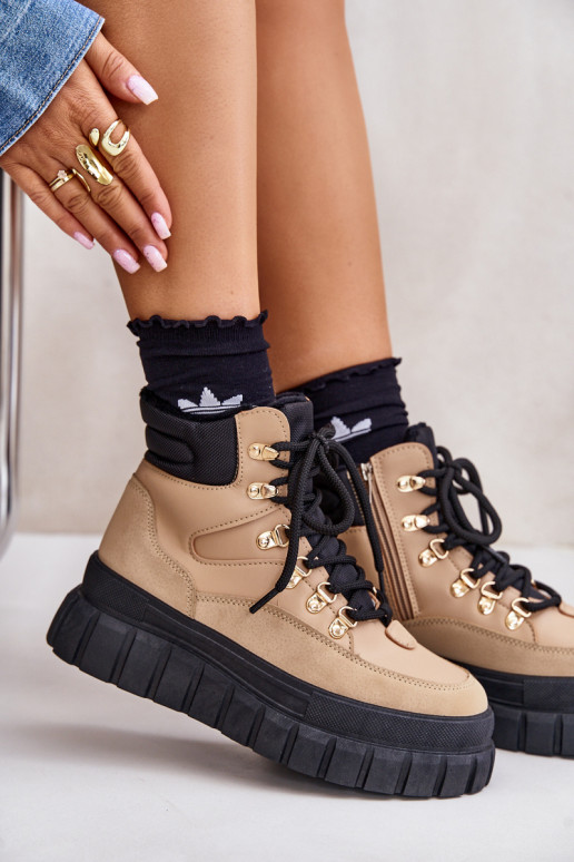 Femminile riscaldamento Stivali scarpe con una piattaforma colore marrone Jelenia