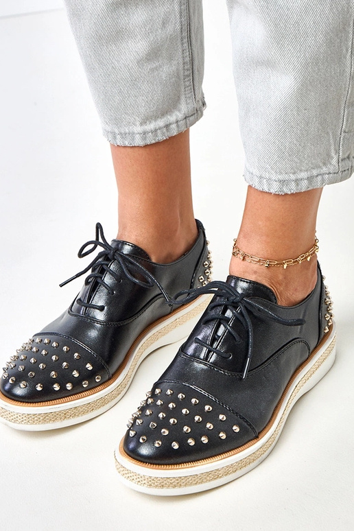 Stivaletti da donna neri con borchie... Stivaletti da donna neri con borchie...