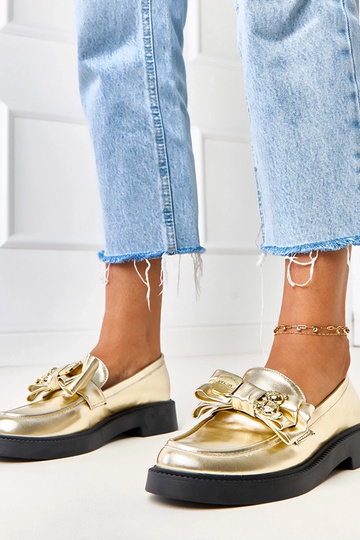 Mocassini dorati con fiocco...