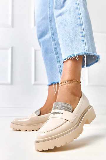 Mocassini beige in vernice... 2