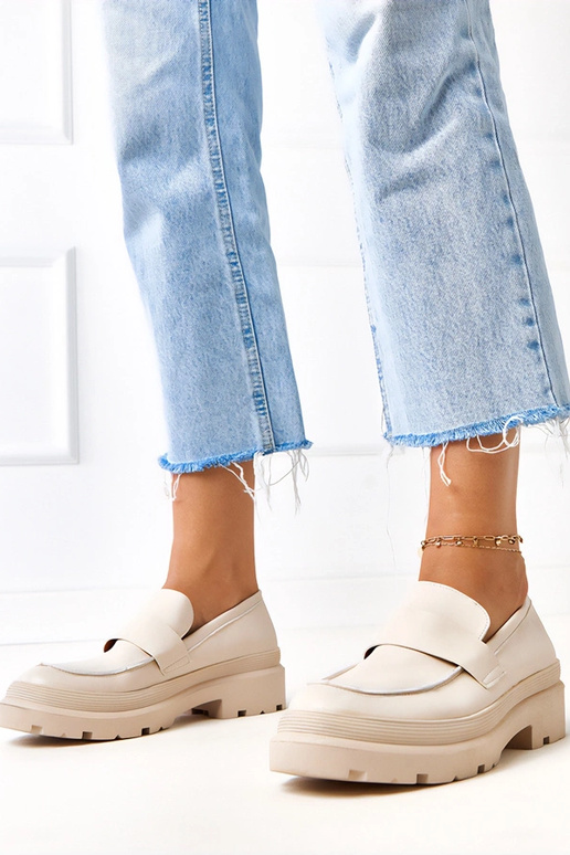 Mocassini sabbia in pelle sintetica... Mocassini sabbia in pelle sintetica...