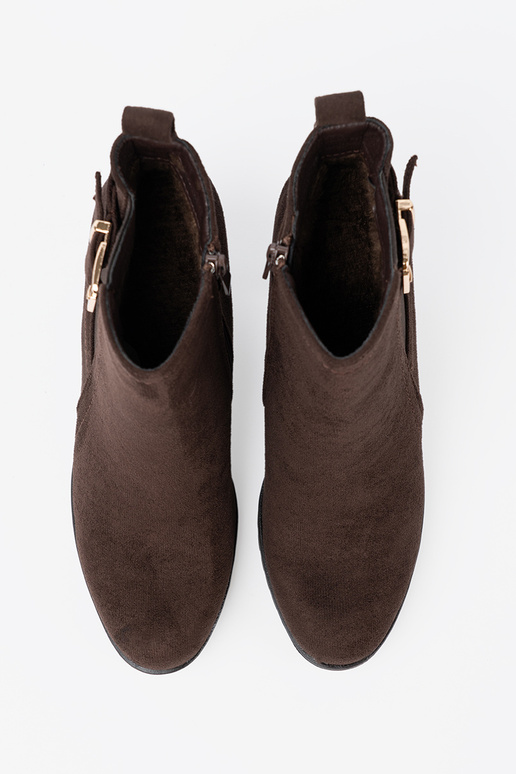 Deverrone scuro stivali con fibbia decorativa