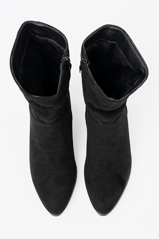 Stivali dalla pelle scamosciata colore nero z eleganckim marszczeniem Stivali dalla pelle scamosciata colore nero z eleganckim marszczeniem