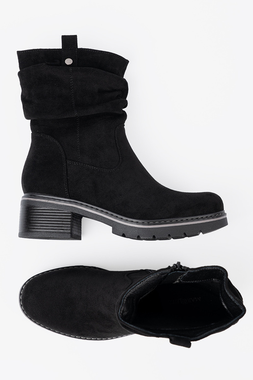 Stivali da donna colore nero z ozdobnym marszczeniem