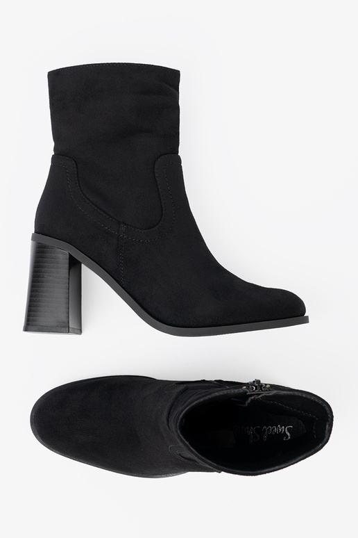 colore nero scarpe sui tacchi alti o klasycznym kroju colore nero scarpe sui tacchi alti o klasycznym kroju