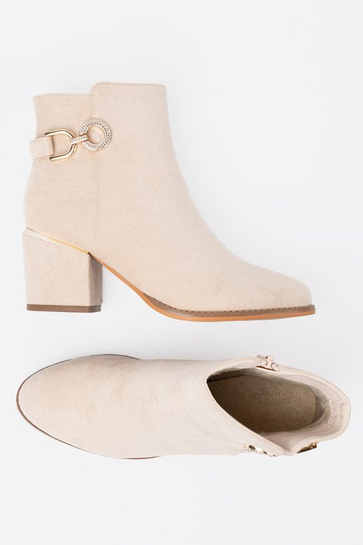 colore avorio stivali con fibbia decorativa