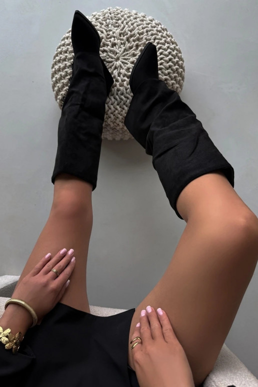 Stivali alti da donna stile cowboy, a infilare, con frange e tacco, neri Zalia