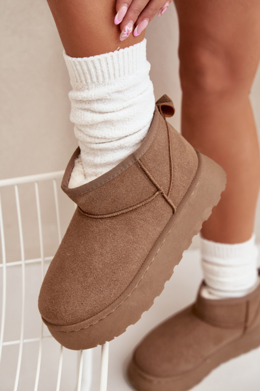 Sneakers nere e bianche con dettagli argentati lucidi