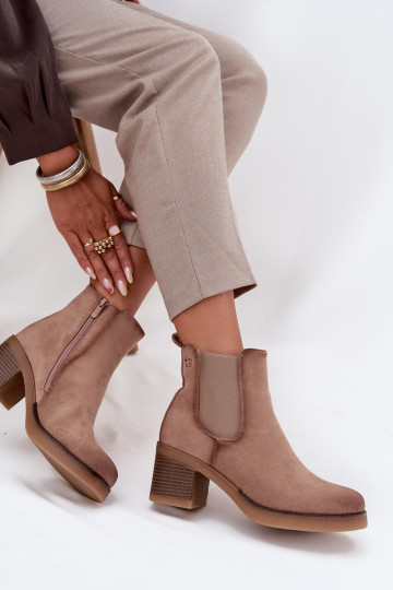Stivaletti imbottiti stilosi beige da donna con tacco Zelia
