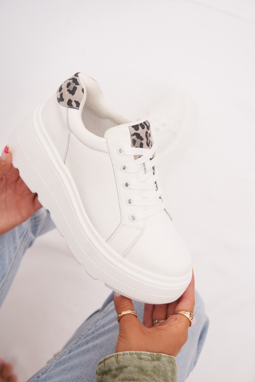 Pelle Scarpe modello sneakers Femminile con una piattaforma con motivi di pelliccia di leopardo Vinceza 89144 Colore bianco