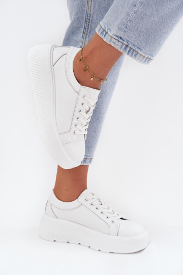 Pelle Scarpe modello sneakers con una piattaforma Colore bianco Sylvessa