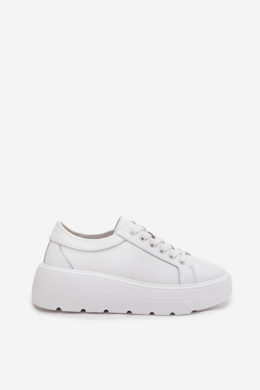 Pelle Scarpe modello sneakers con una piattaforma Colore bianco Sylvessa Pelle Scarpe modello sneakers con una piattaforma Colore bianco Sylvessa