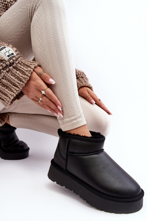 Pelle Femminile Stivali da neve con una piattaforma colore nero Loreley Pelle Femminile Stivali da neve con una piattaforma colore nero Loreley