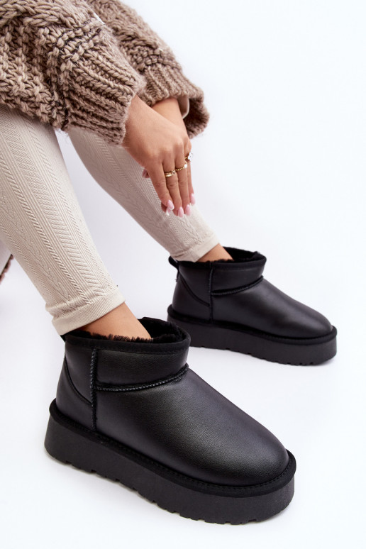 Pelle Femminile Stivali da neve con una piattaforma colore nero Loreley Pelle Femminile Stivali da neve con una piattaforma colore nero Loreley