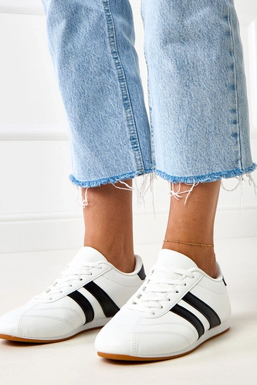 Scarpe da tennis bianche con inserti neri Mydland