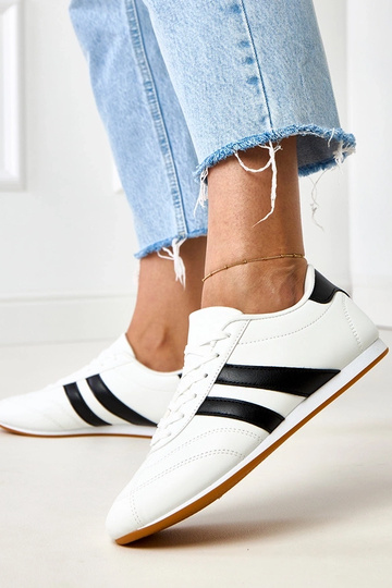 Scarpe da tennis bianche con inserti neri Mydland 2