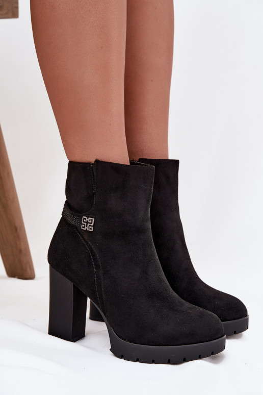 riscaldamento Stivali da donna con tacchi decorati colore nero Zayna riscaldamento Stivali da donna con tacchi decorati colore nero Zayna