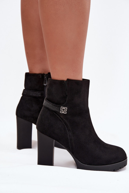 riscaldamento Stivali da donna con tacchi decorati colore nero Zayna riscaldamento Stivali da donna con tacchi decorati colore nero Zayna