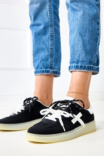 Sneaker nere con piattaforma e inserti bianchi Eriksen