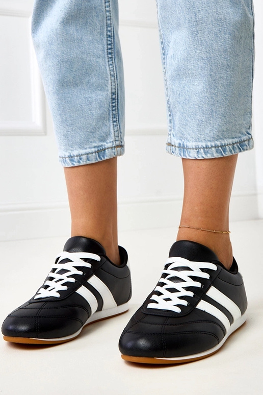 Sneaker nere tipo tennis con inserti...