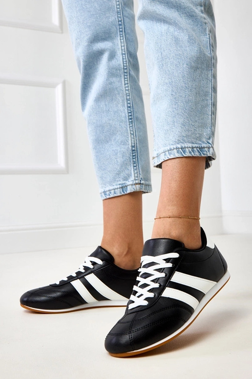 Sneaker nere tipo tennis con inserti...