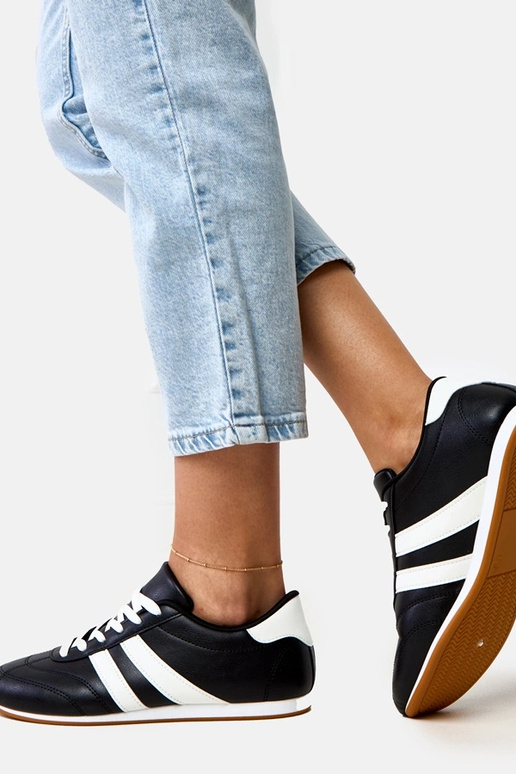 Sneaker nere tipo tennis con inserti...