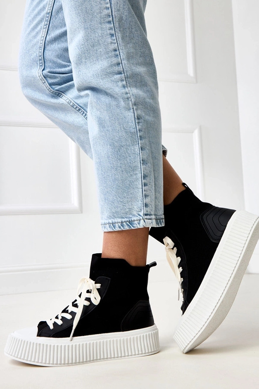 Scarpe sportive nere con zeppa Perkins