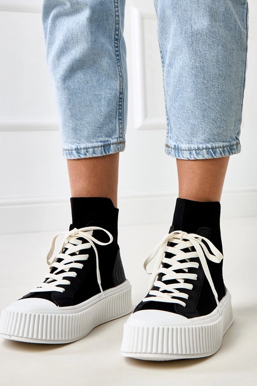 Scarpe sportive nere con zeppa Perkins