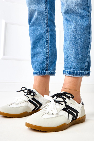Scarpe sportive in tessuto bianche stile tennis con inserto nero Malkan