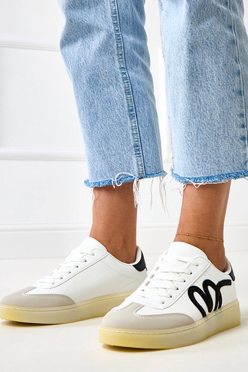 Scarpe sportive bianche con zeppa e motivo nero Izabell
