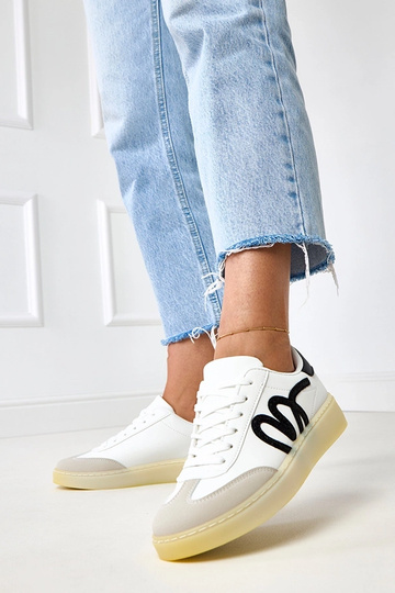 Scarpe sportive bianche con zeppa e motivo nero Izabell 2