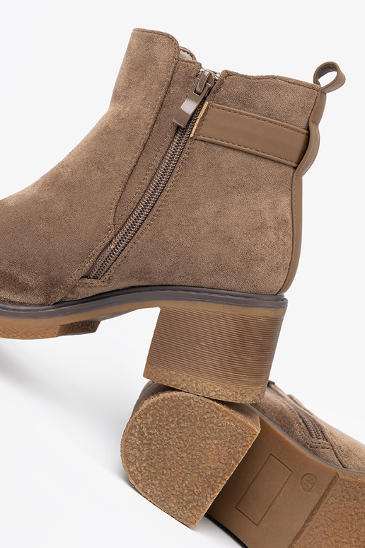 Elegante scarpe beige con un tacco comodo