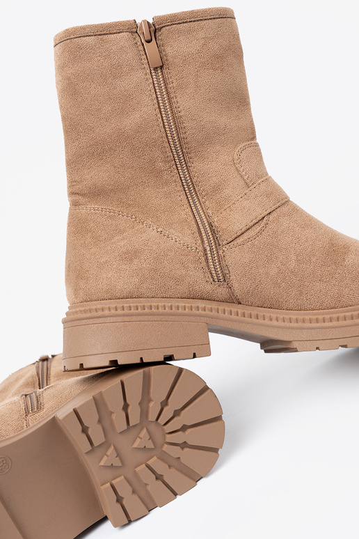 colore caramello scarpe z ozdobnymi d oromi klamrami colore caramello scarpe z ozdobnymi d oromi klamrami