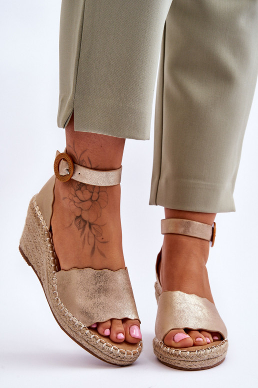 Pelle Sandali con plateau Comfort Shoe colore dorato Verola Pelle Sandali con plateau Comfort Shoe colore dorato Verola