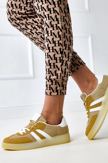 Scarpe da rete gialle con inserti bianchi Weka 2