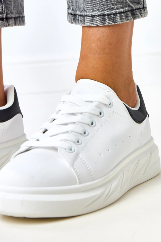 Scarpe sportive bicolore nere e...