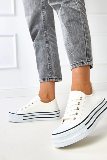 Scarpe con piattaforma... 2