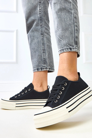 Scarpe con piattaforma nere... 2