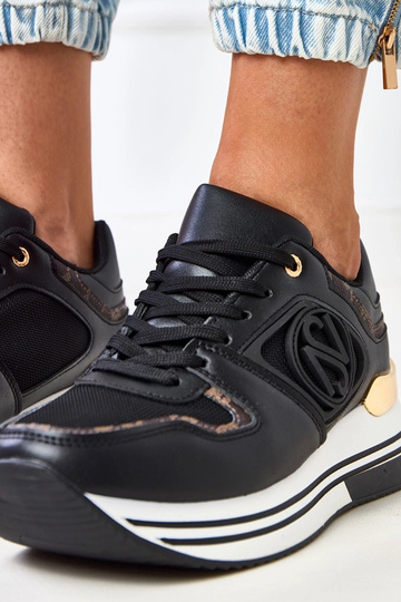 Sneakers nere con plateau e... 2