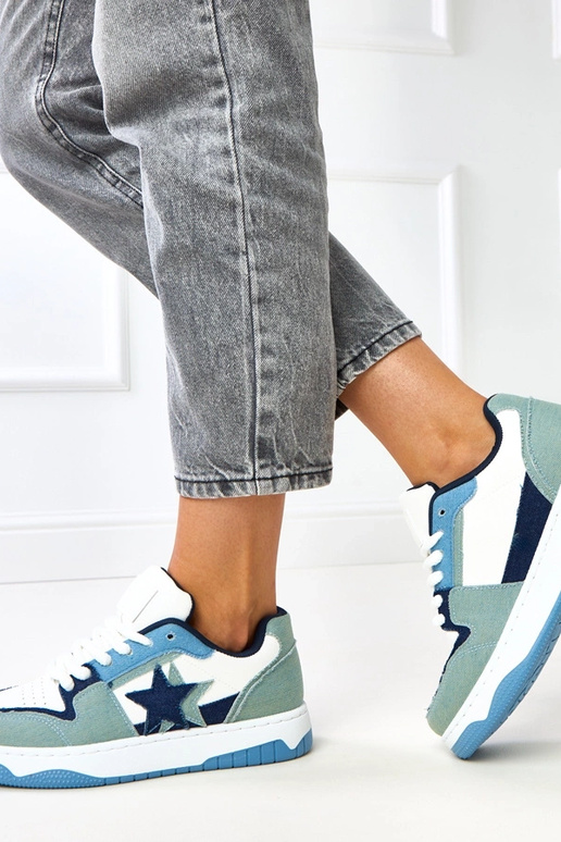 Sneakers bianche e blu con stelline...