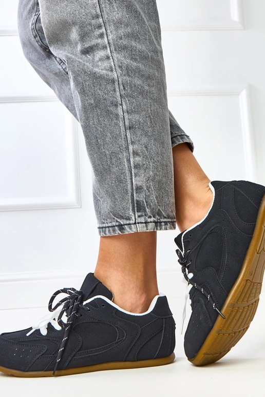 Scarpe sportive nere con doppio lacci...