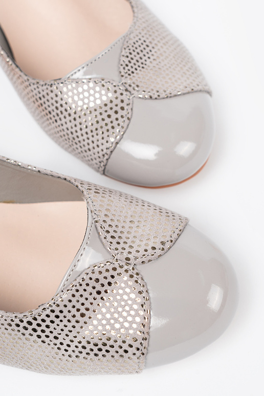 colore grigio tacchi alti ze argentom zdobieniem