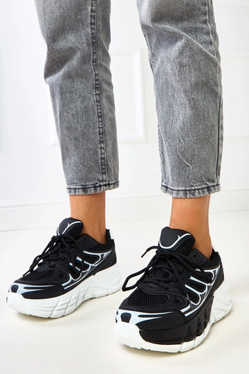 Sneakers nere con suola...