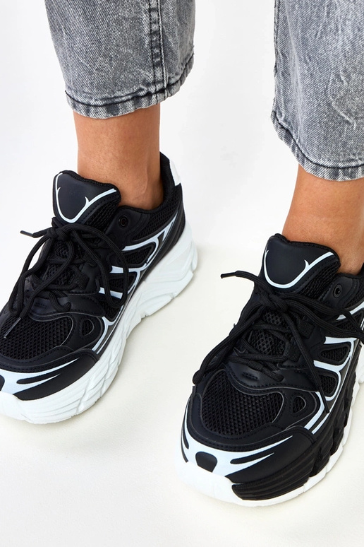 Sneakers nere con suola massiccia, Souza