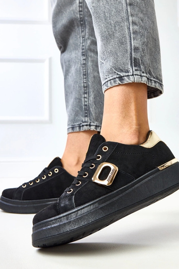 Scarpe da ginnastica nere...