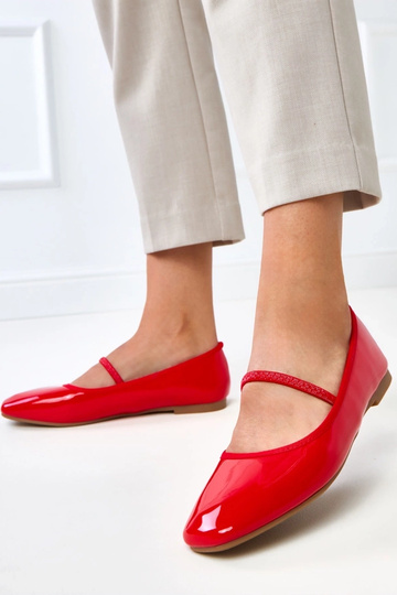 Ballerine verniciate rosse...
