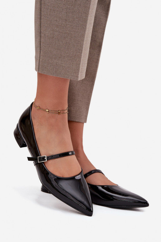 Ballerine laccate Abilitato Impercettibilem Obcasie con cinghie colore nero Isvella Ballerine laccate Abilitato Impercettibilem Obcasie con cinghie colore nero Isvella