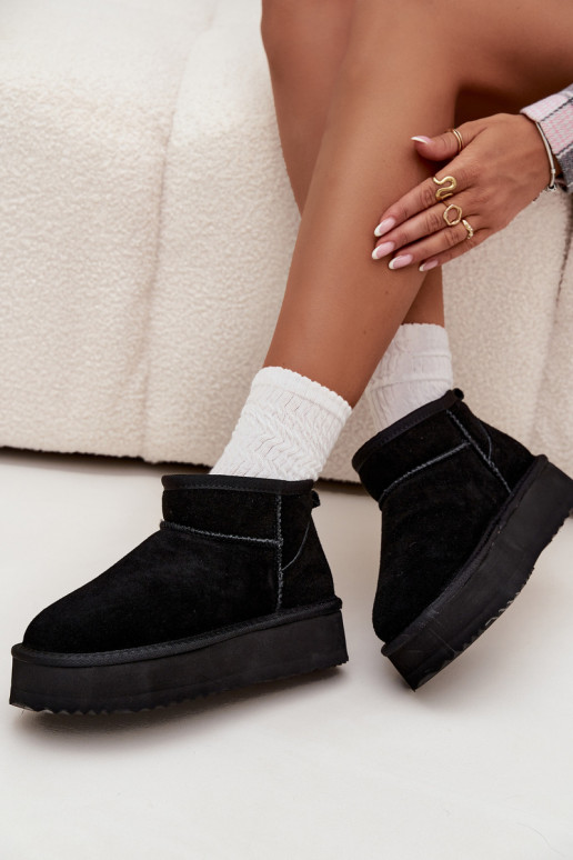 dalla pelle scamosciata Stivali da neve Femminile con una piattaforma Vinceza 97962 colore nero dalla pelle scamosciata Stivali da neve Femminile con una piattaforma Vinceza 97962 colore nero