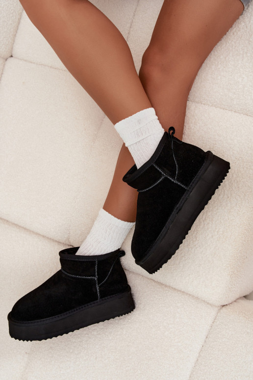 dalla pelle scamosciata Stivali da neve Femminile con una piattaforma Vinceza 97962 colore nero dalla pelle scamosciata Stivali da neve Femminile con una piattaforma Vinceza 97962 colore nero